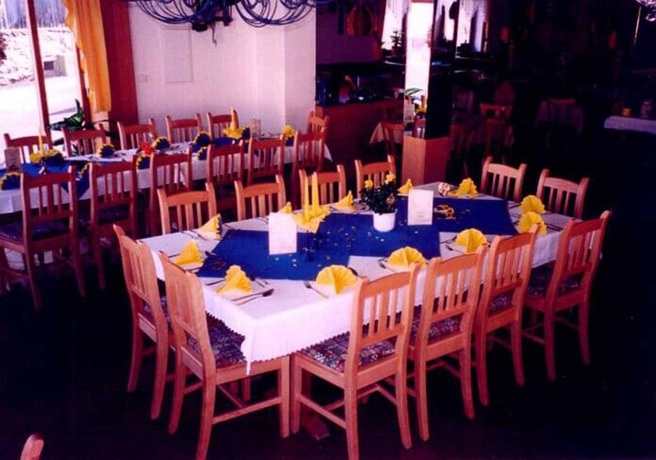 Gasthof-Metzgerei-Pension Schierlitz Rimbach  Extérieur photo