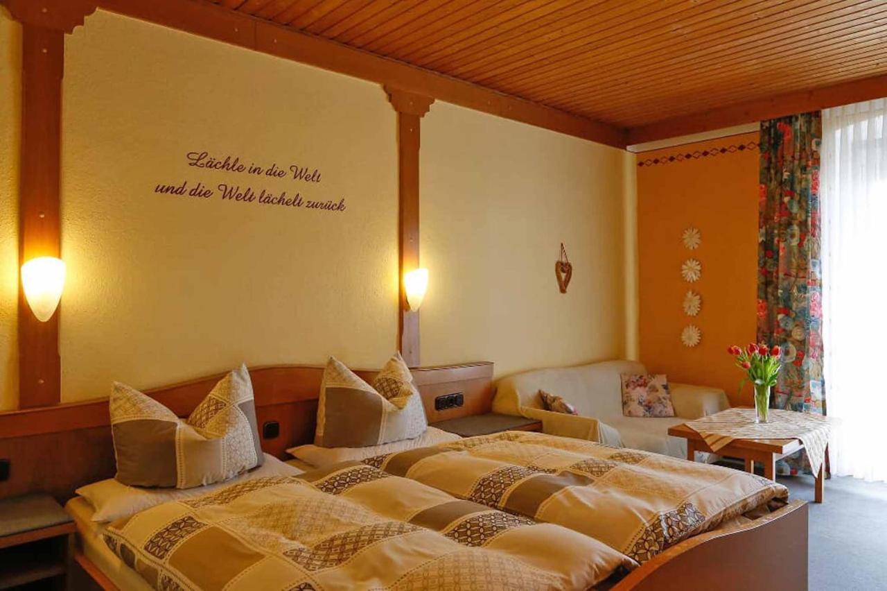 Gasthof-Metzgerei-Pension Schierlitz Rimbach  Extérieur photo
