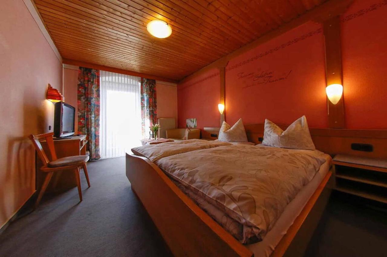 Gasthof-Metzgerei-Pension Schierlitz Rimbach  Extérieur photo